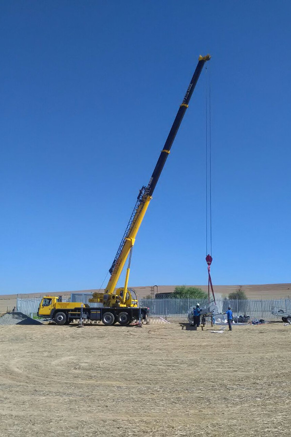 4x4 Crane hire